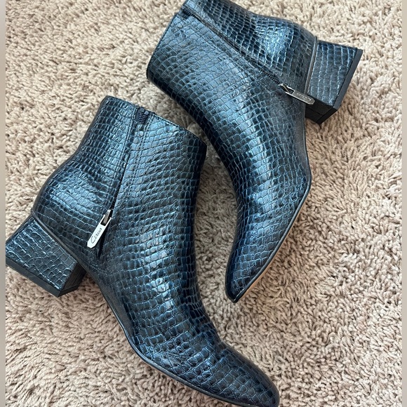 Daysi - Blue Croc Bootie - Picture 1 of 4